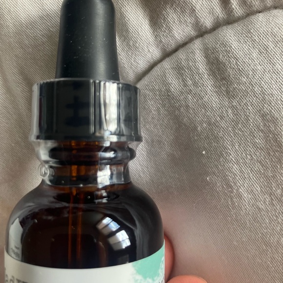 Mad Hippie Antioxidant Facial Oil - Picture 2 of 3